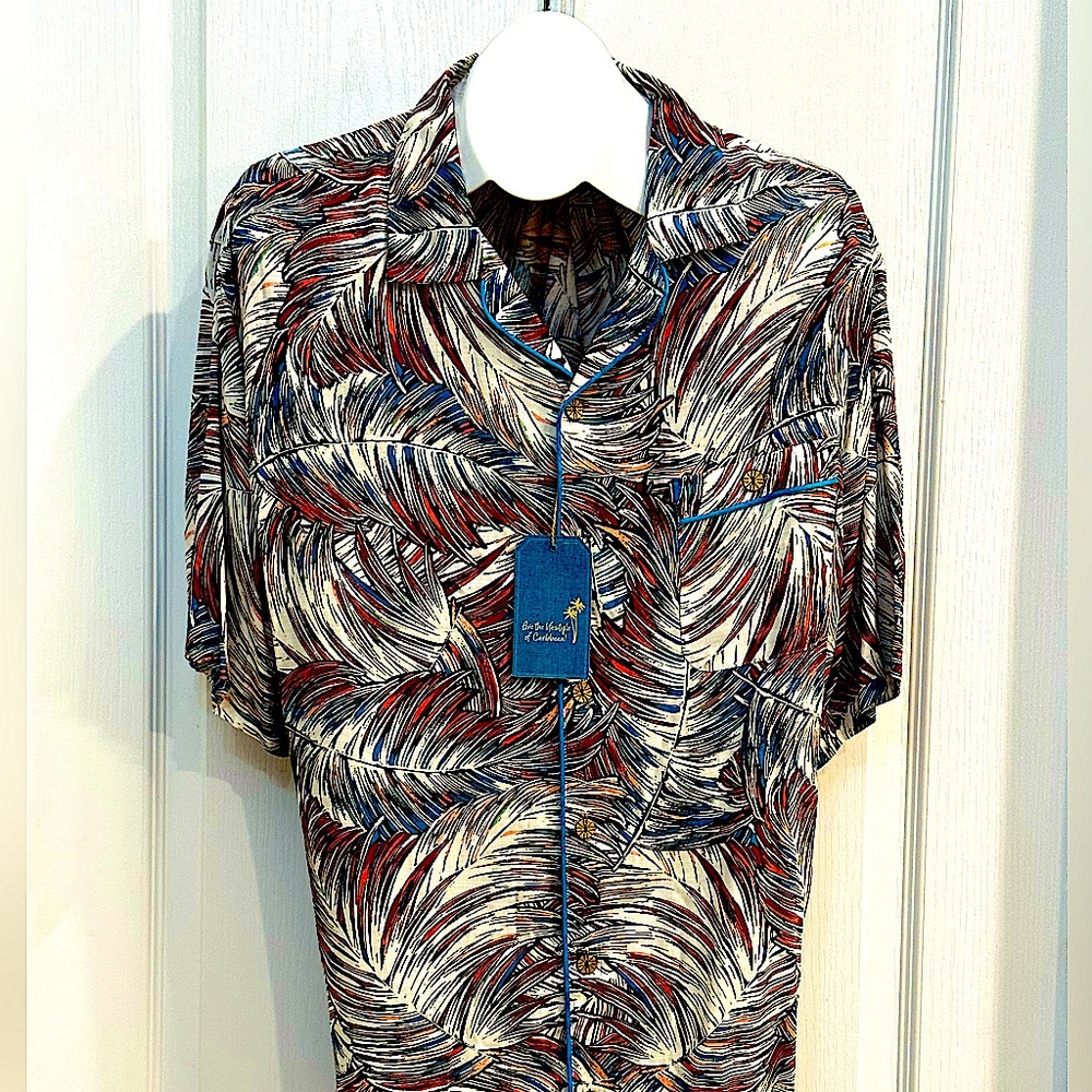 Caribbean brand Casual Button Down Men’s Size :LARGE Patriotic colors!